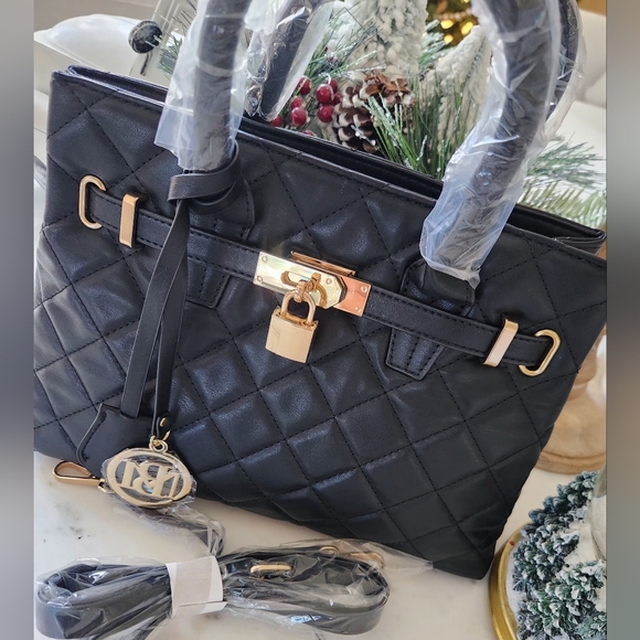 Handbags - NEW Badgley Miscka Quilted Convertible Crossbody with lock. GREAT Gift!